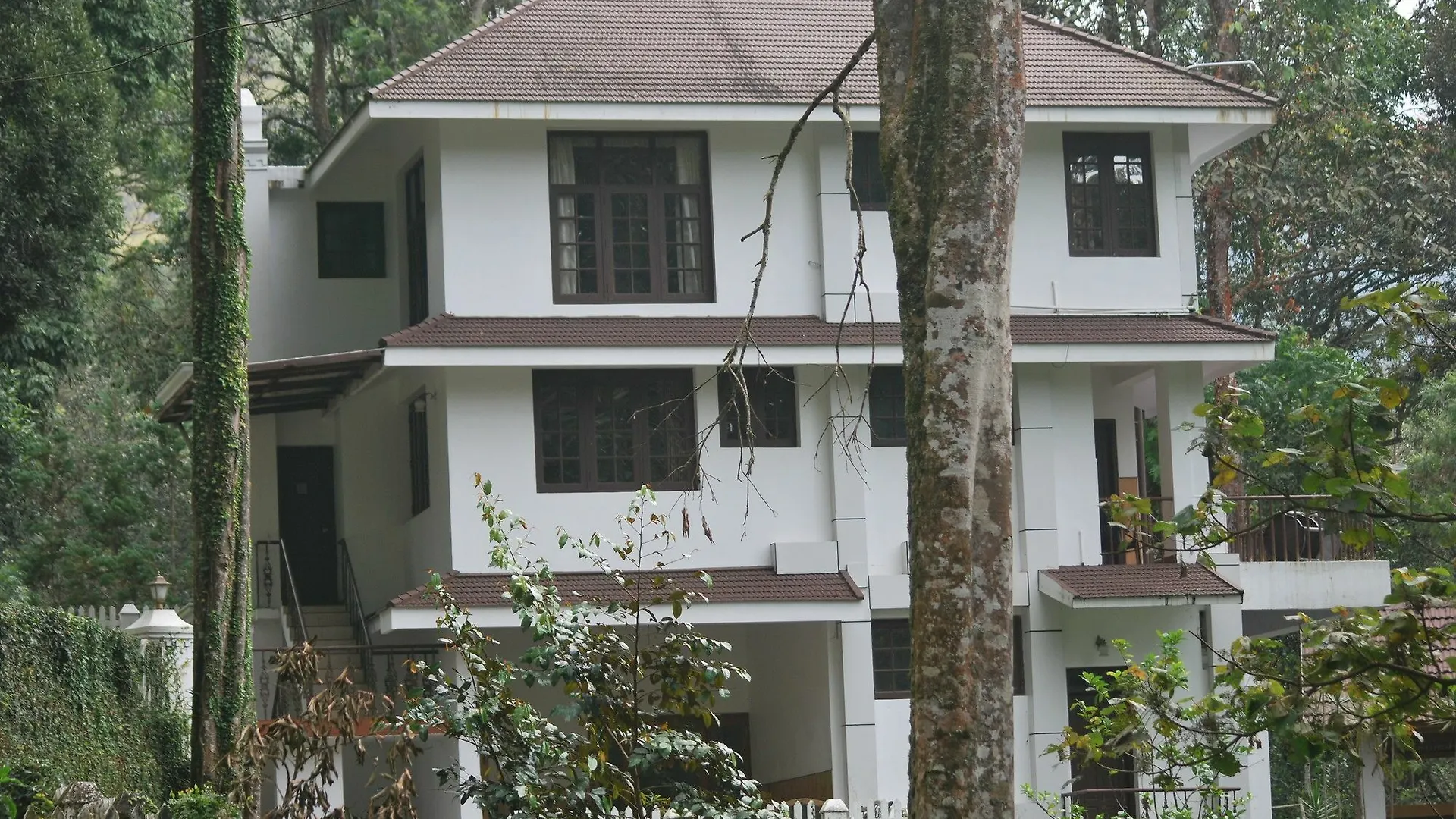 **** Resort T Cherry Villa Munnar India